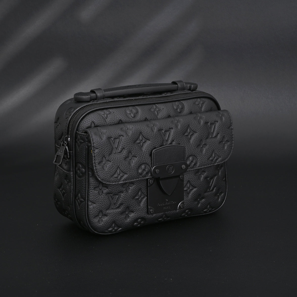 Louis Vuitton Capucines BB Top Handle Bag – Black Taurillon Leather